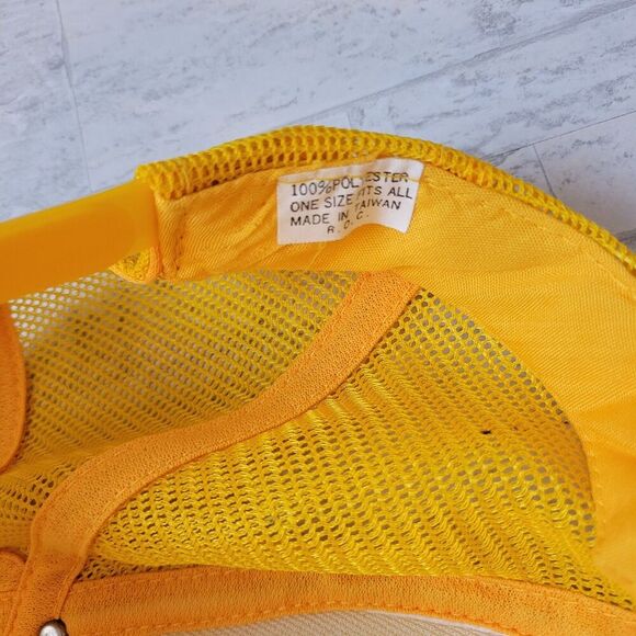 Vintage Gibson's Mesh Trucker Hat Cap Yellow White Snapback - Picture 9 of 9